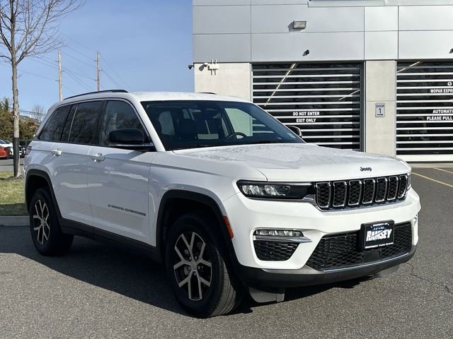 Certified 2023 Jeep Grand Cherokee Limited AWD/4WD image 1