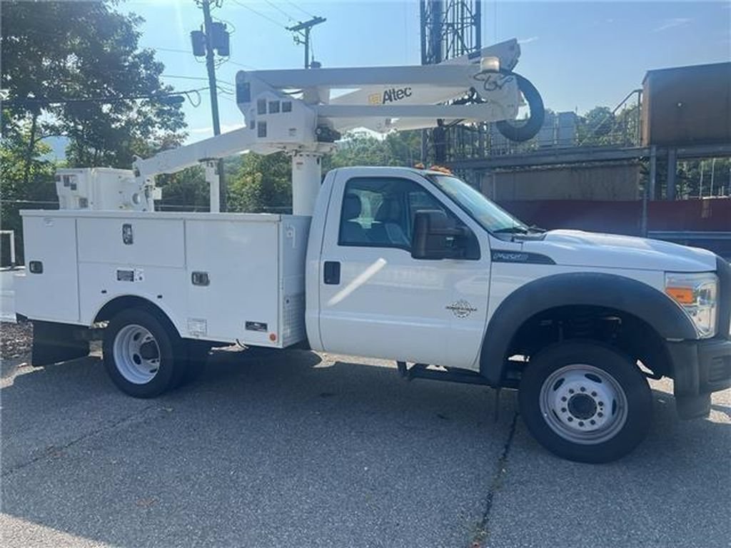 Used 2015 Ford F550 Luxury w/ Snow Plow Prep Package RWD image 13