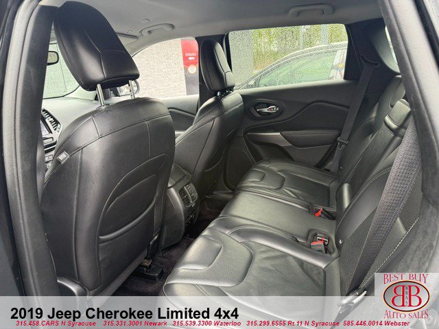 Used 2019 Jeep Cherokee Limited AWD/4WD image 12
