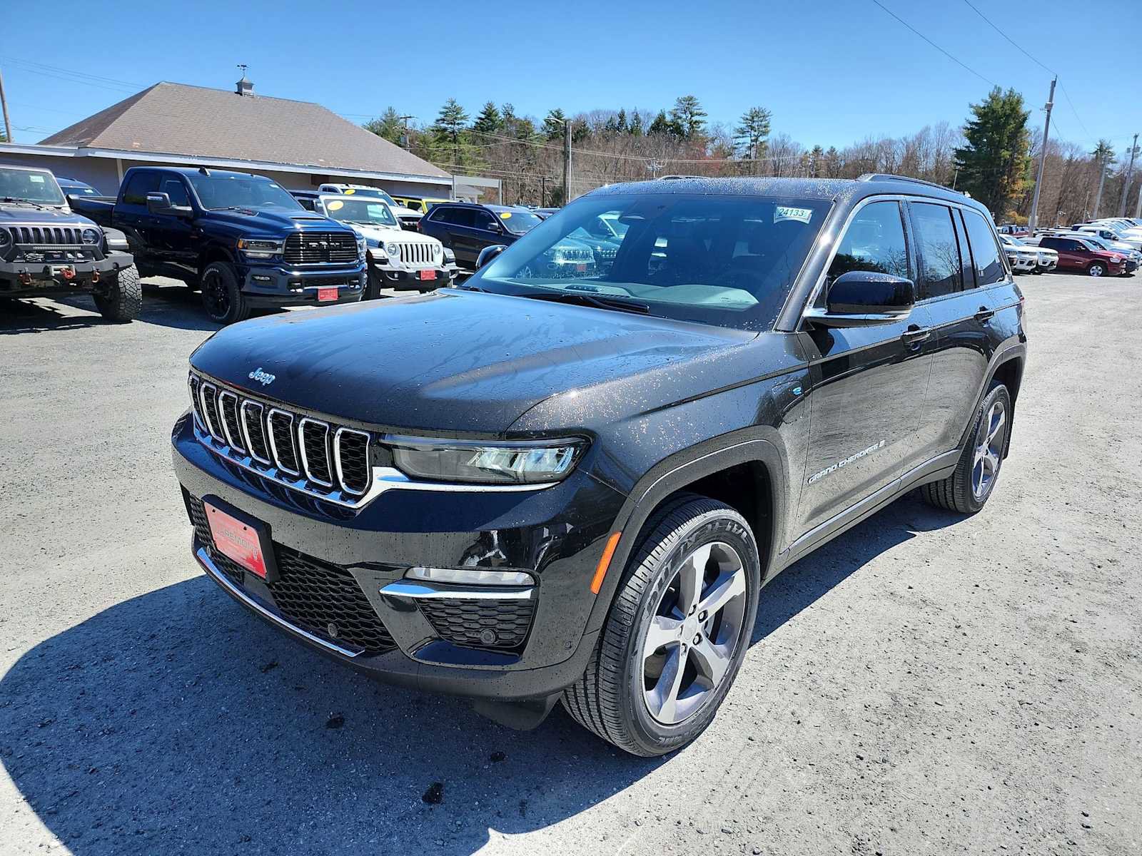 New 2024 Jeep Grand Cherokee Limited 4xe w/ Luxury Tech Group II image 1