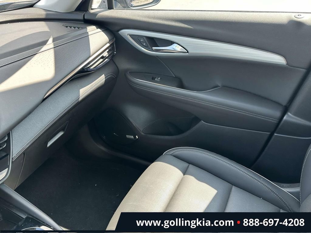 Used 2024 Buick Envision Avenir AWD/4WD image 35