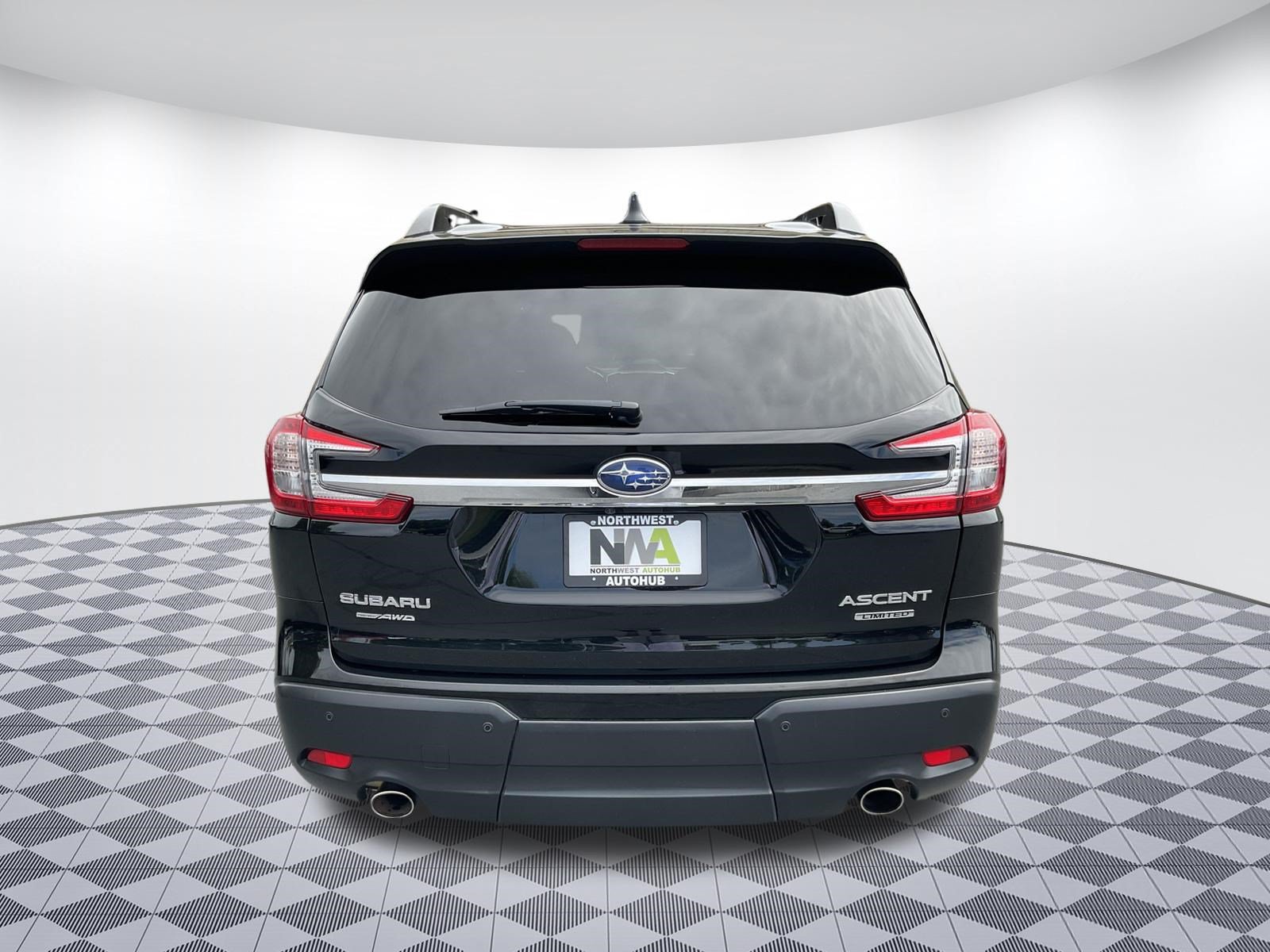 Used 2023 Subaru Ascent Limited AWD/4WD image 4