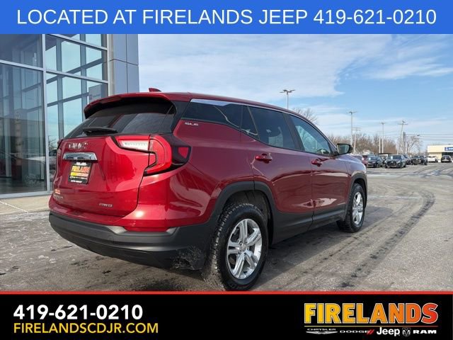 Used 2024 GMC Terrain SLE w/ LPO, Floor Liner Package image 7