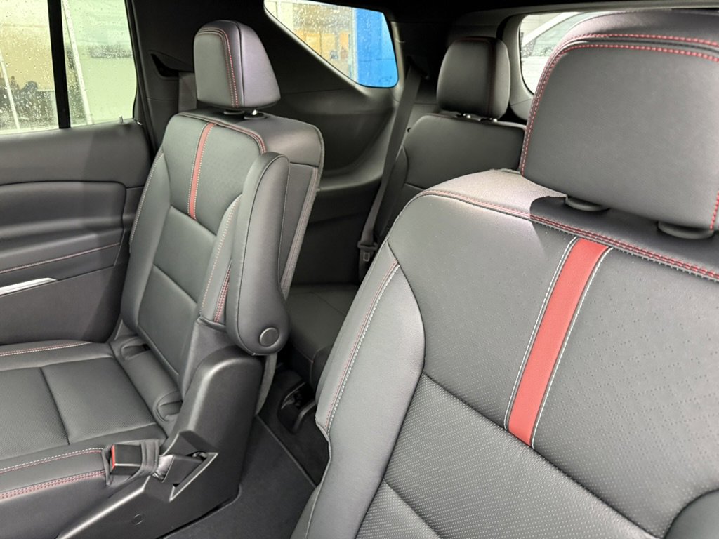 New 2026 Chevrolet Traverse RS image 11