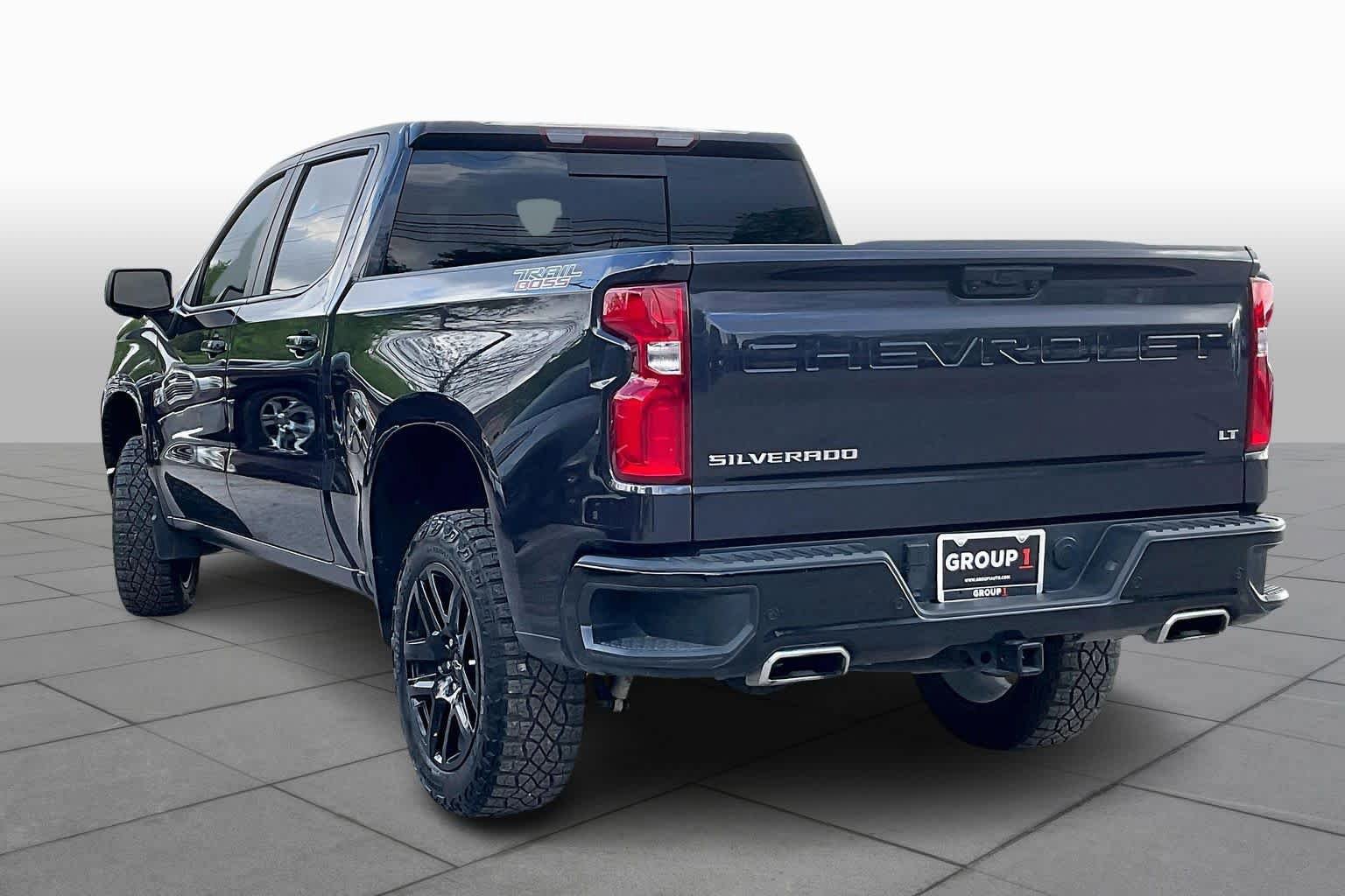 Used 2024 Chevrolet Silverado 1500 LT Trail Boss w/ LT Trail Boss Premium Package AWD/4WD image 12