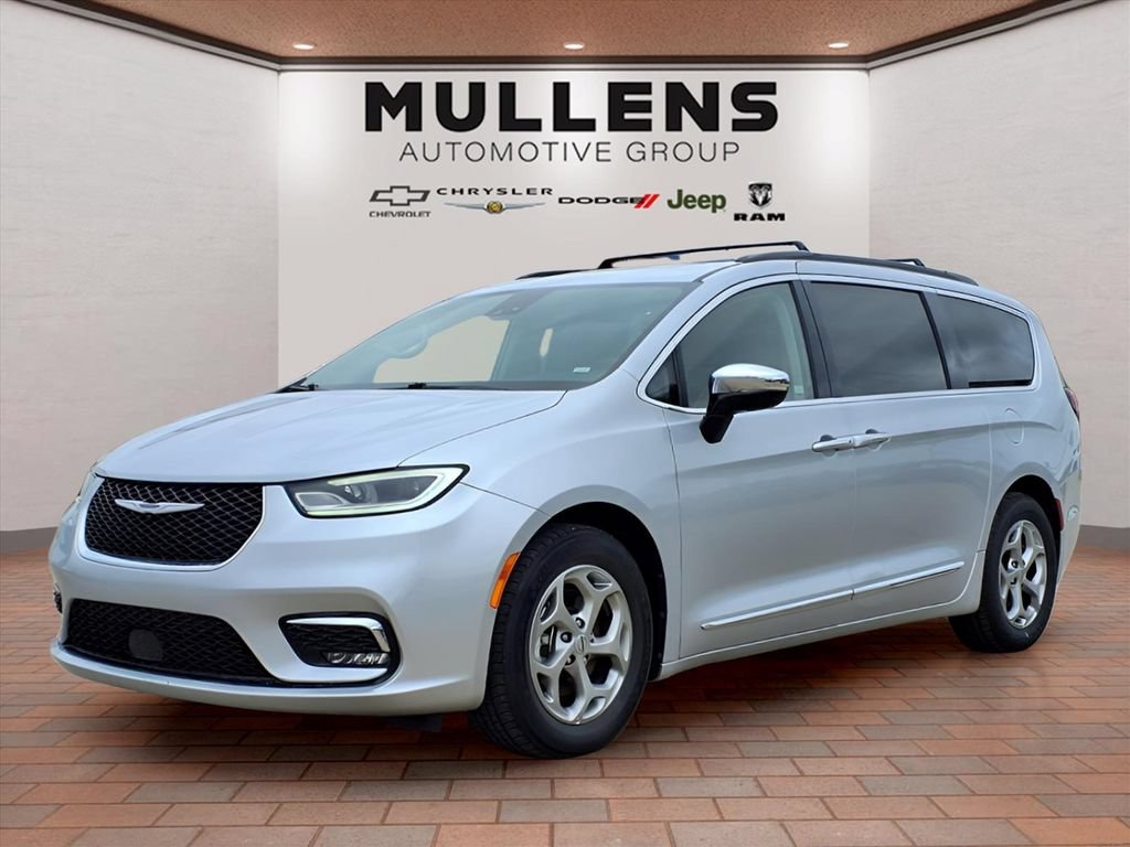 Used 2023 Chrysler Pacifica Limited
