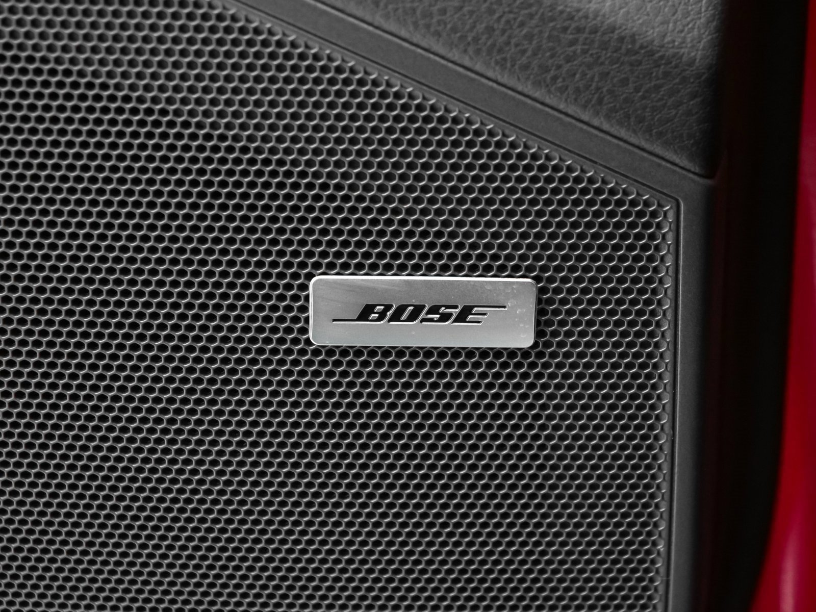 Used 2024 Porsche Cayenne Coupe image 40