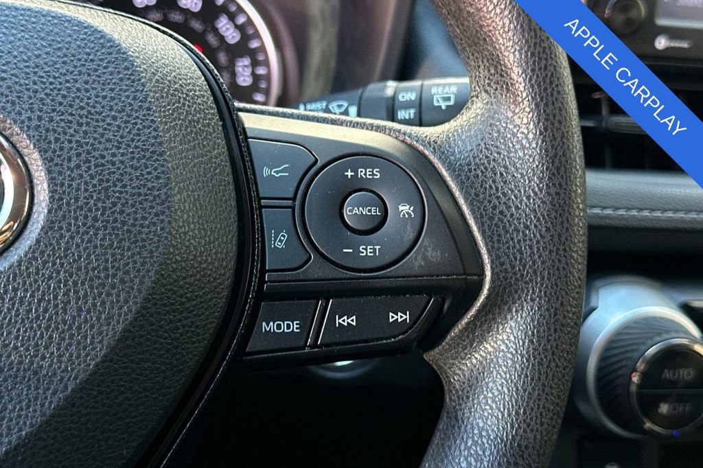 Used 2021 Toyota RAV4 XLE w/ Carpet Mat Package (TMS) image 28