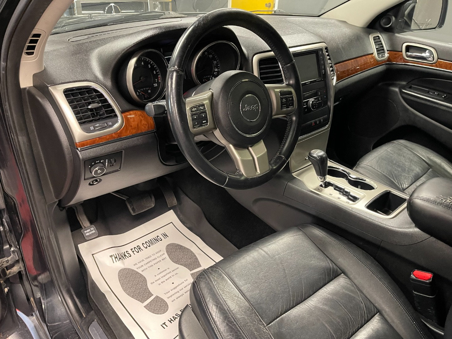 Used 2013 Jeep Grand Cherokee Limited RWD image 8
