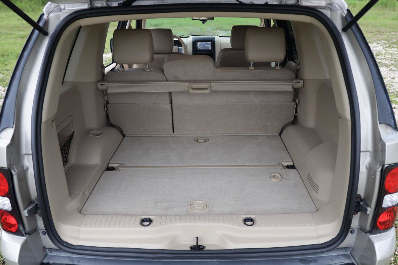 Used 2006 Ford Explorer XLT RWD image 23