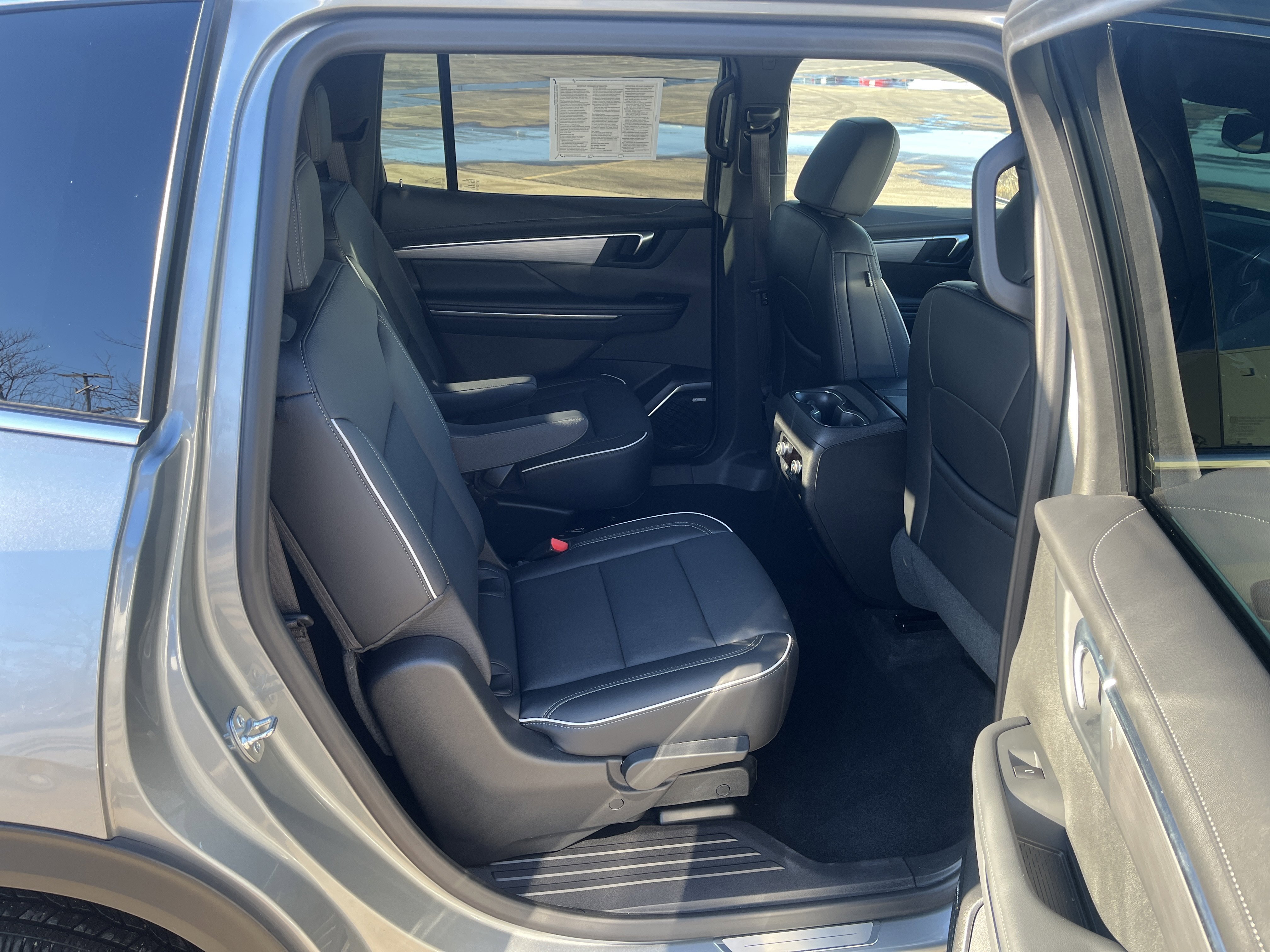 Used 2025 Buick Enclave Preferred image 16