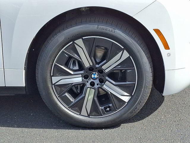 New 2026 BMW iX xDrive60 w/ Premium Package image 8