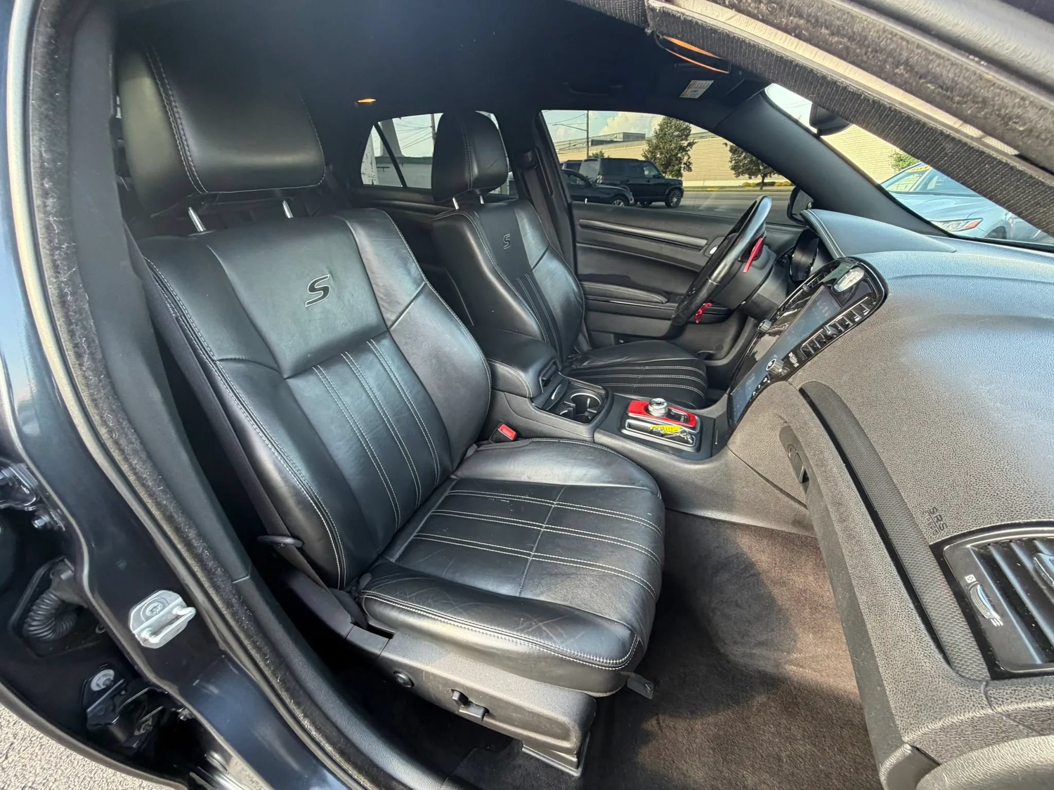 Used 2016 Chrysler 300 S AWD/4WD image 29
