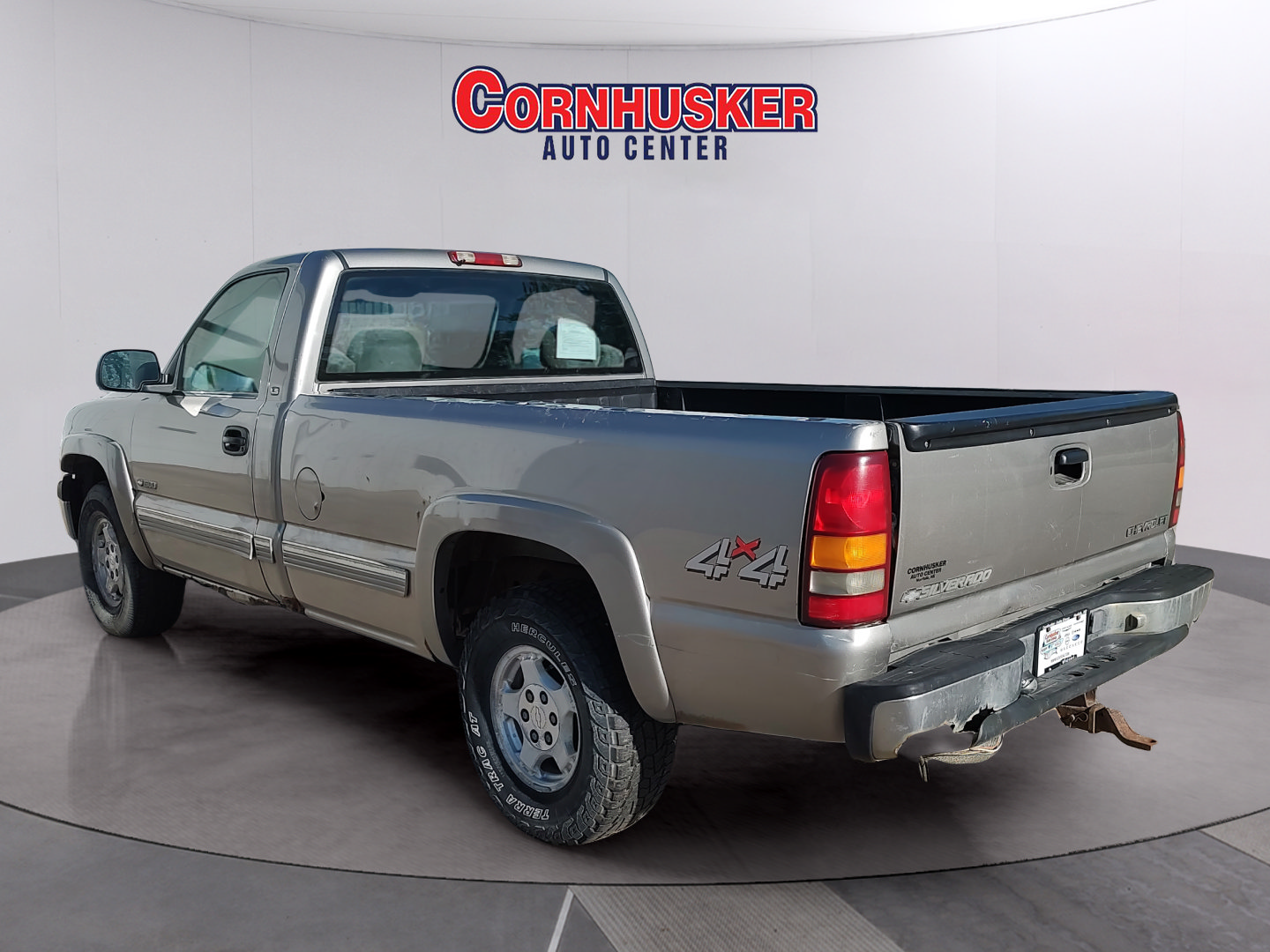 Used 2000 Chevrolet Silverado 1500 LS w/ Firm Ride Suspension Pkg AWD/4WD image 5