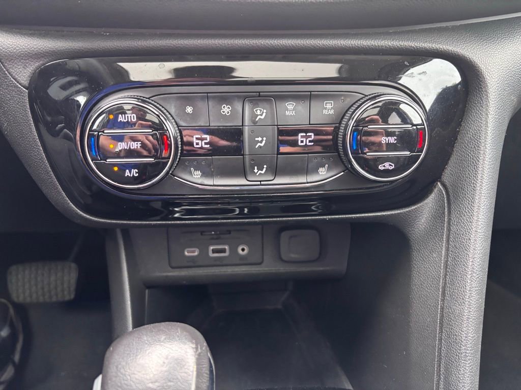 Used 2021 Buick Encore GX Essence w/ Advanced Technology Package image 25