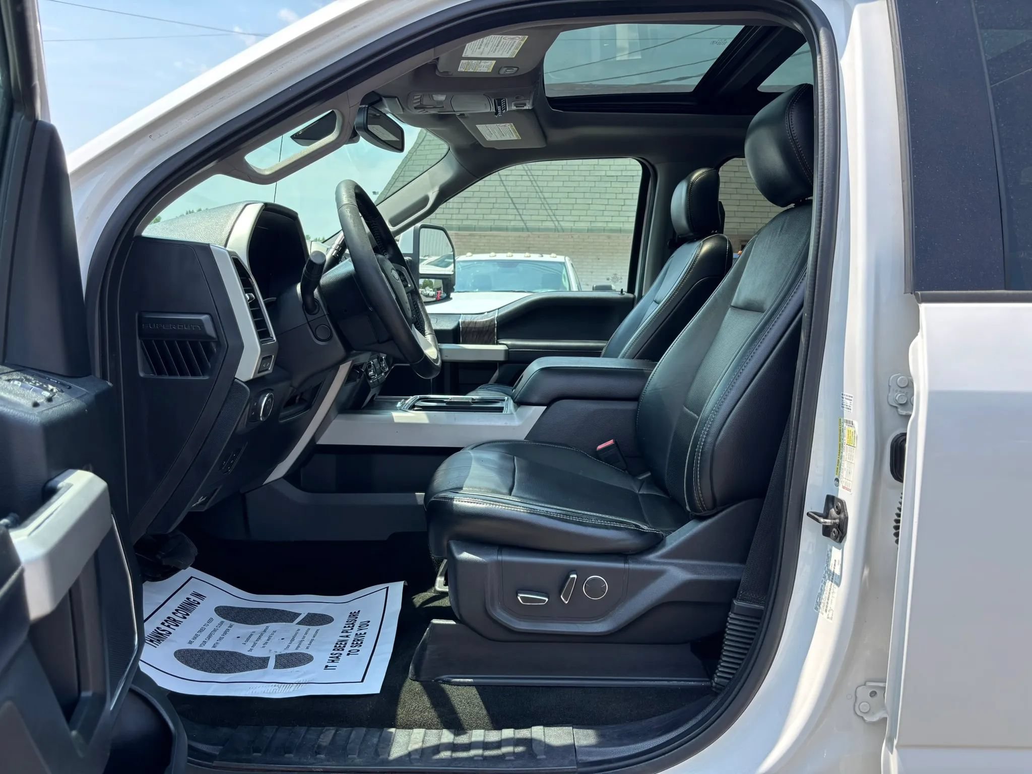 Used 2019 Ford F250 Lariat w/ Lariat Ultimate Package AWD/4WD image 19