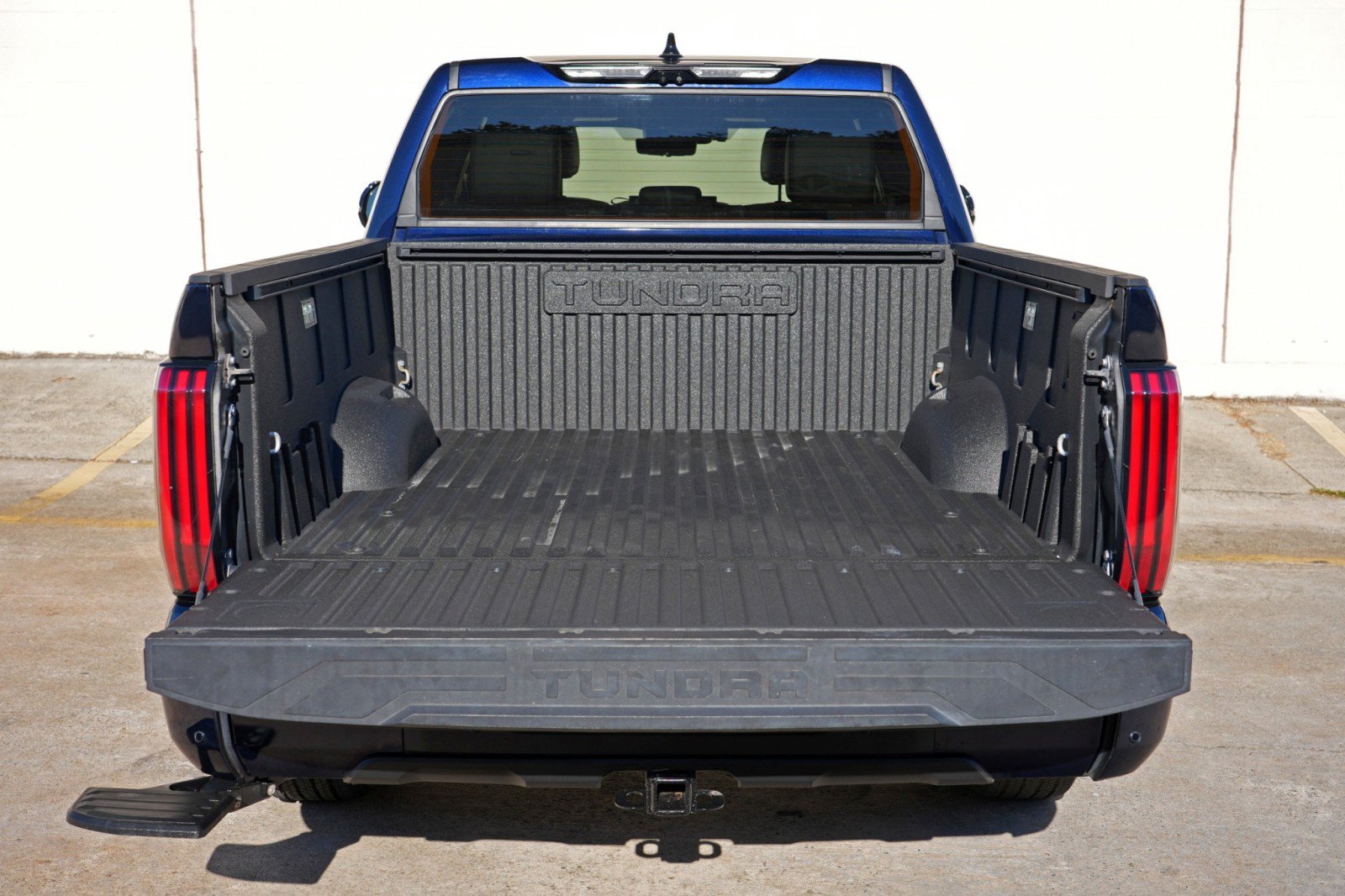Used 2023 Toyota Tundra Platinum w/ Advanced Package AWD/4WD image 10