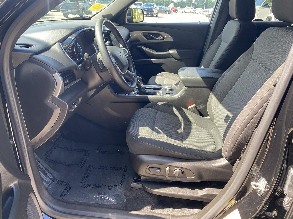 Used 2023 Chevrolet Traverse LT w/ LPO, Floor Liner Package AWD/4WD image 18