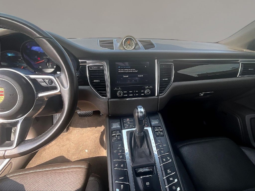 Used 2018 Porsche Macan AWD/4WD image 7