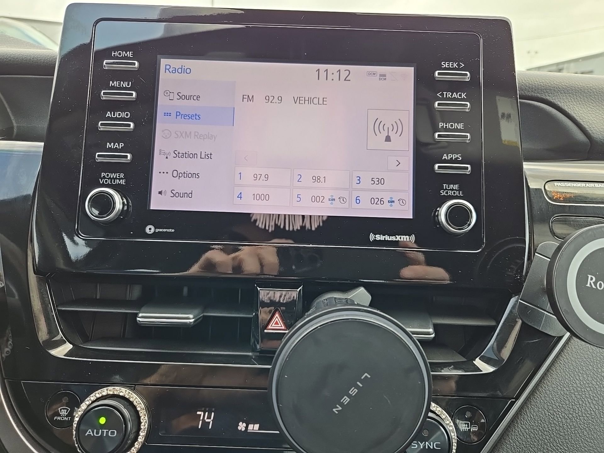 Used 2023 Toyota Camry SE w/ Convenience Package image 6