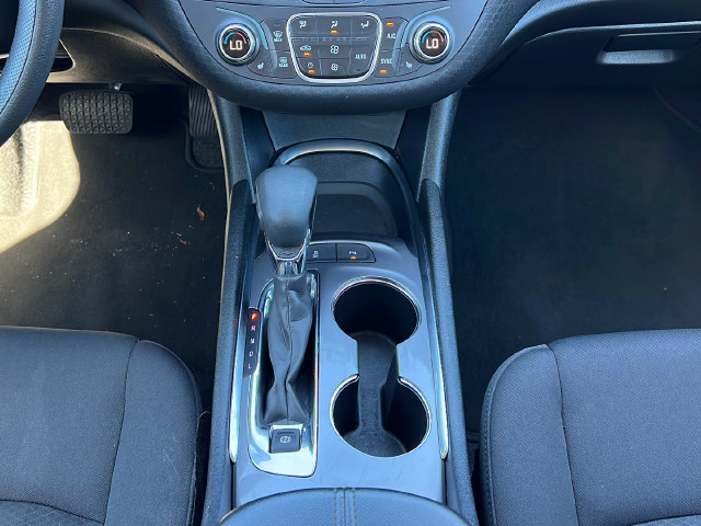 Used 2025 Chevrolet Malibu LT FWD image 16