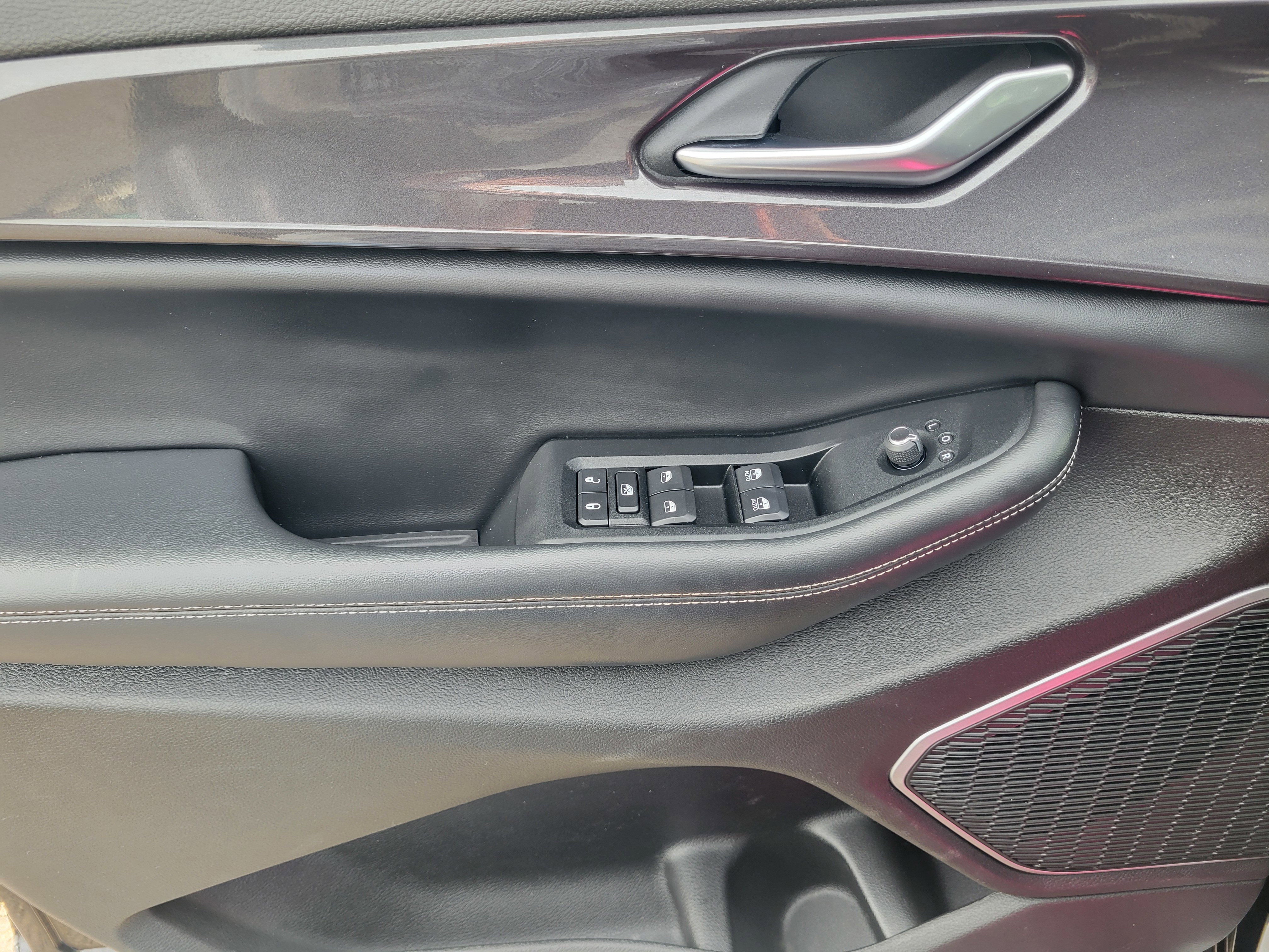 Used 2022 Jeep Grand Cherokee L Laredo w/ Luxury Tech Group I image 24