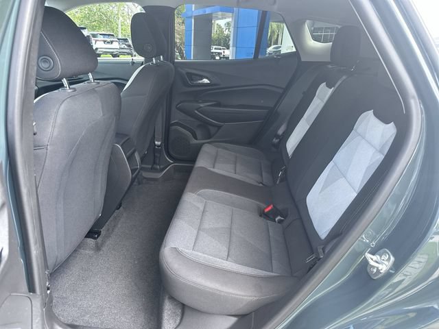 Used 2025 Chevrolet Trax LS w/ LS Convenience Package FWD image 27