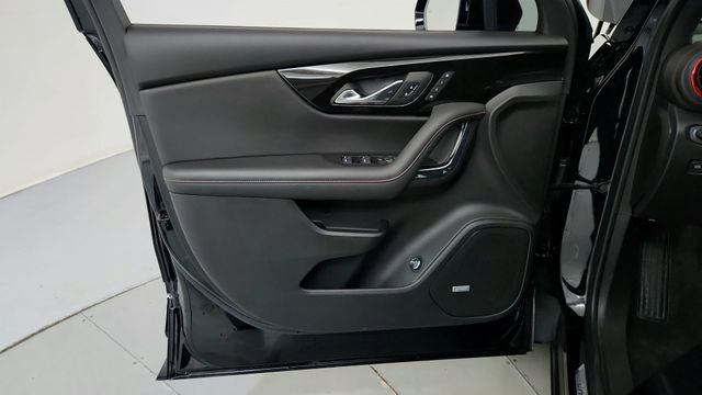 Certified 2024 Chevrolet Blazer RS w/ Driver Confidence II Package image 11