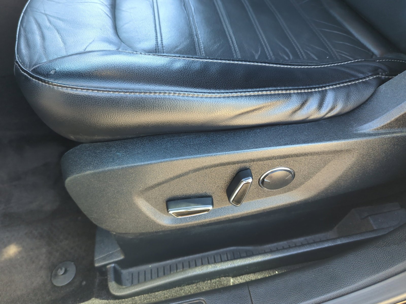 Used 2018 Ford Edge SEL w/ Equipment Group 201A image 14