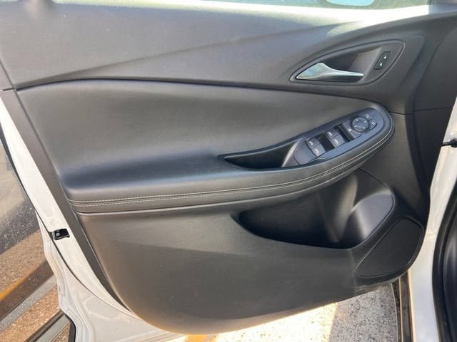 Certified 2025 Buick Encore GX Preferred AWD/4WD image 10