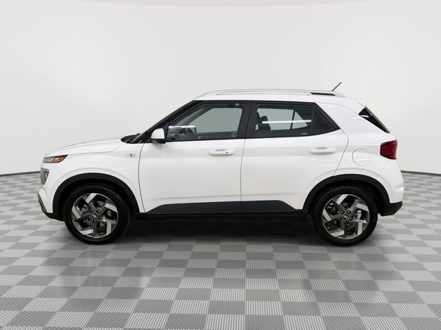 Used 2025 Hyundai Venue SEL image 6