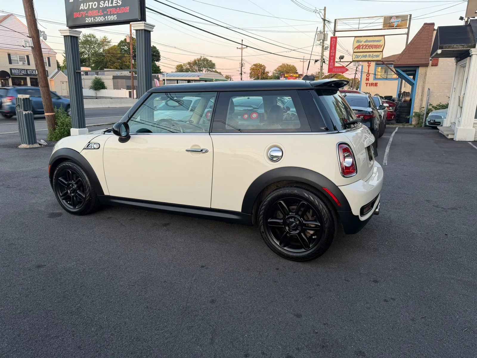 Used 2013 MINI Cooper S FWD image 4