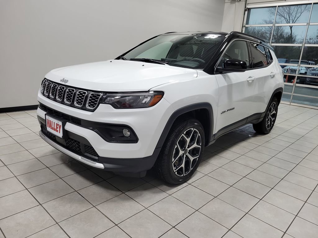 Used 2025 Jeep Compass Limited image 13