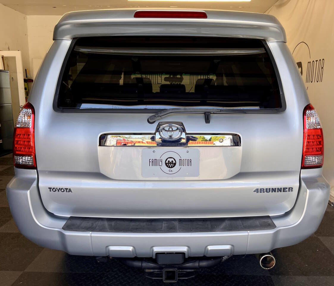 Used 2006 Toyota 4Runner SR5 AWD/4WD image 3