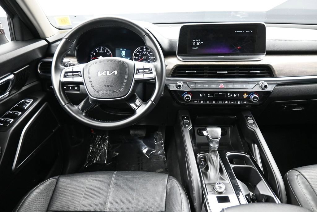 Certified 2022 Kia Telluride EX w/ EX Premium Package FWD image 20