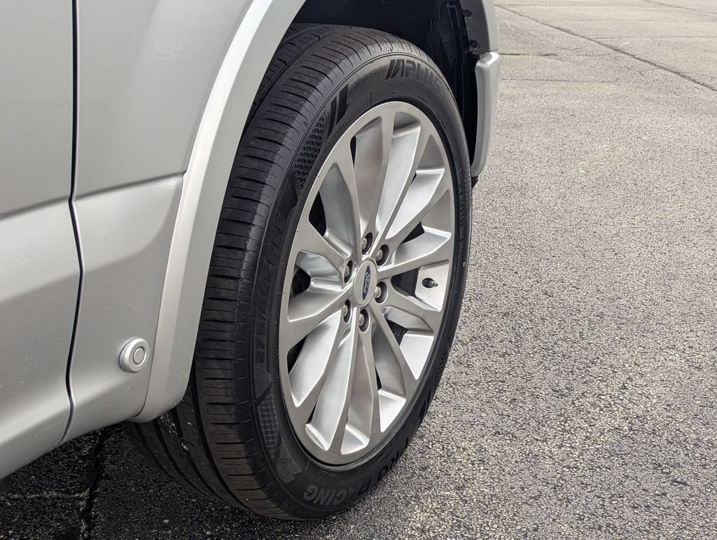 Used 2018 Ford F150 Limited AWD/4WD image 30