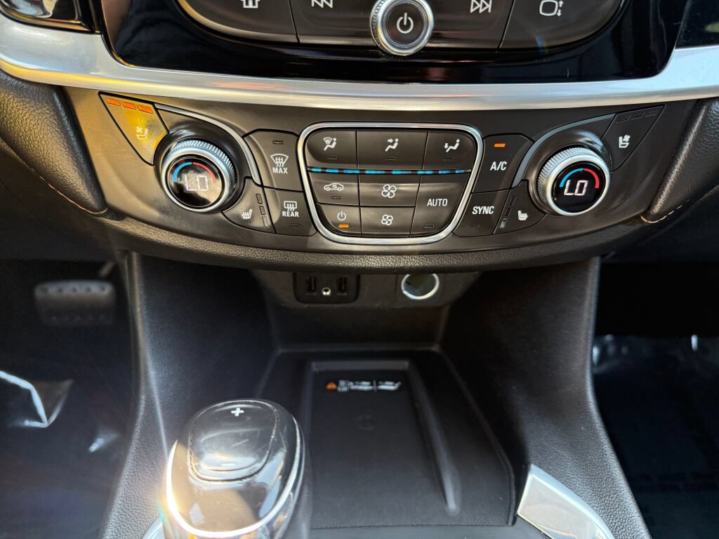 Used 2019 Chevrolet Traverse Premier AWD/4WD image 21