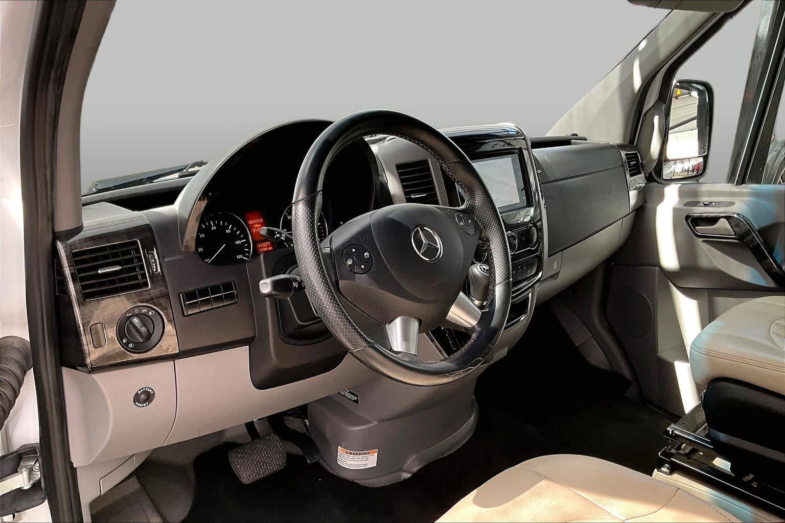 Used 2017 Mercedes-Benz Sprinter 3500 image 17