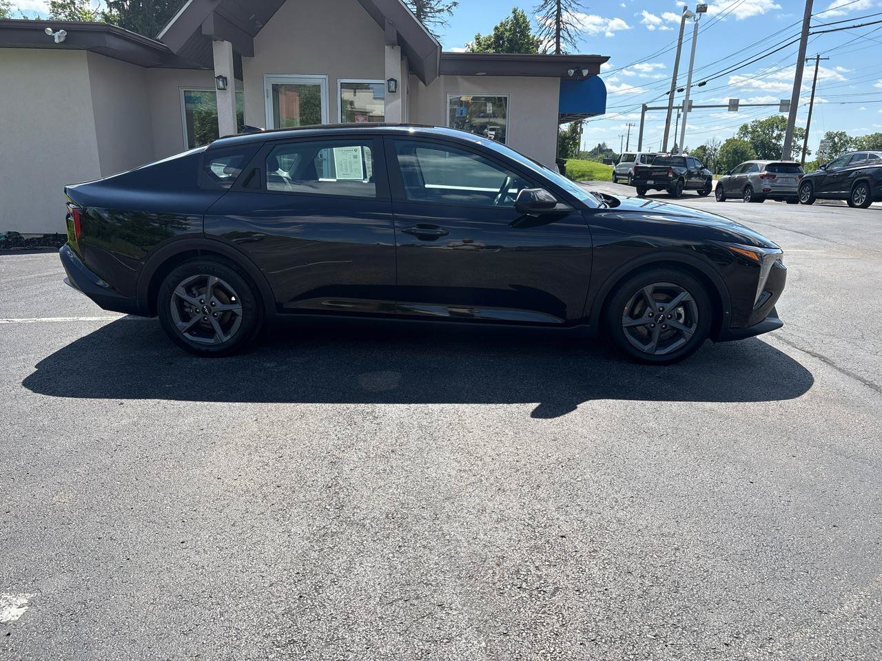 Used 2025 Kia K4 FWD image 4