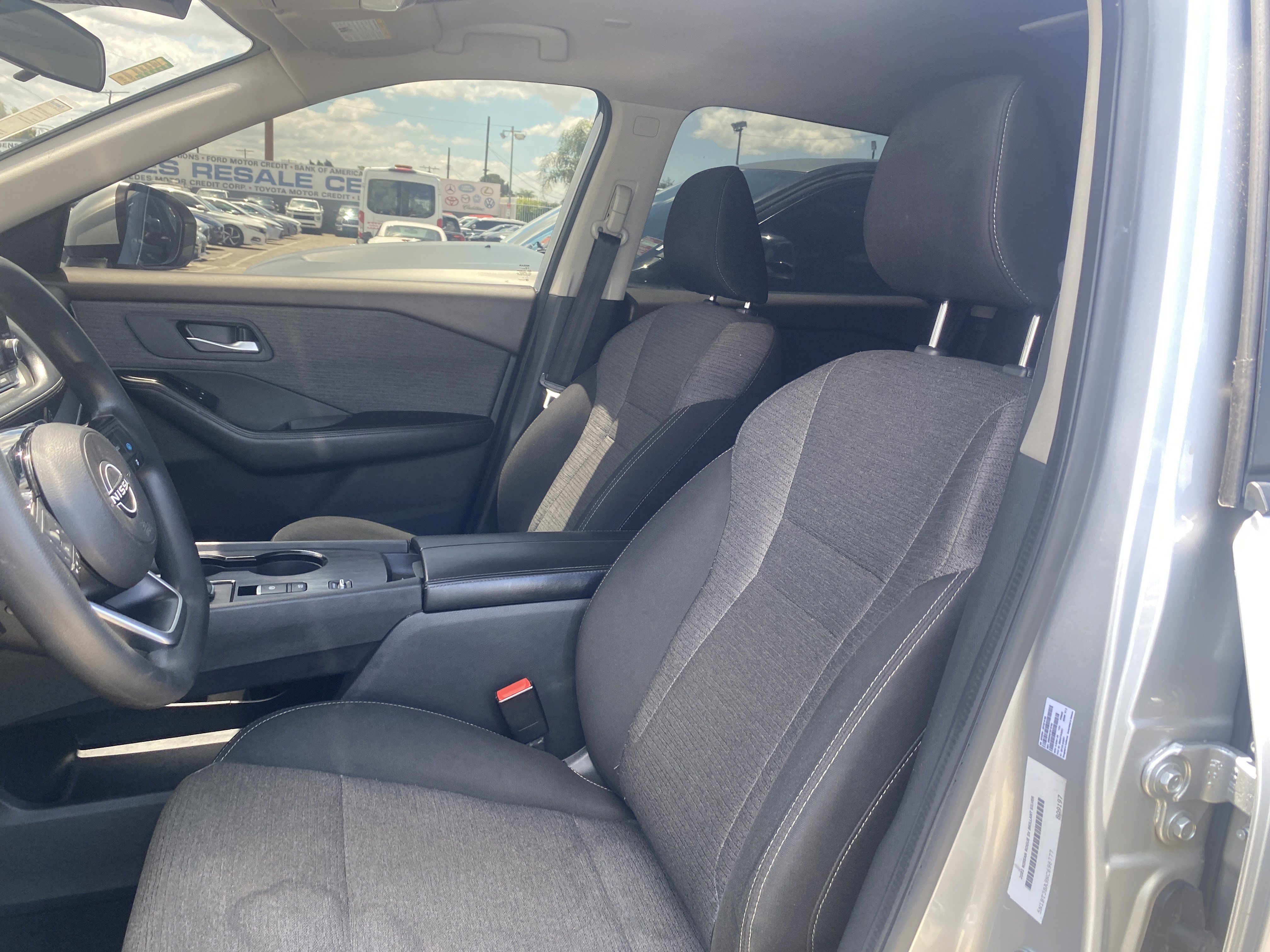 Used 2022 Nissan Rogue SV FWD image 10