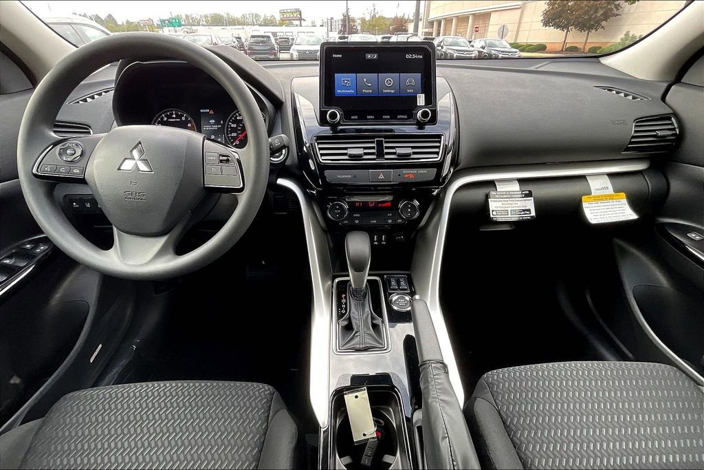 New 2026 Mitsubishi Eclipse Cross LE image 5