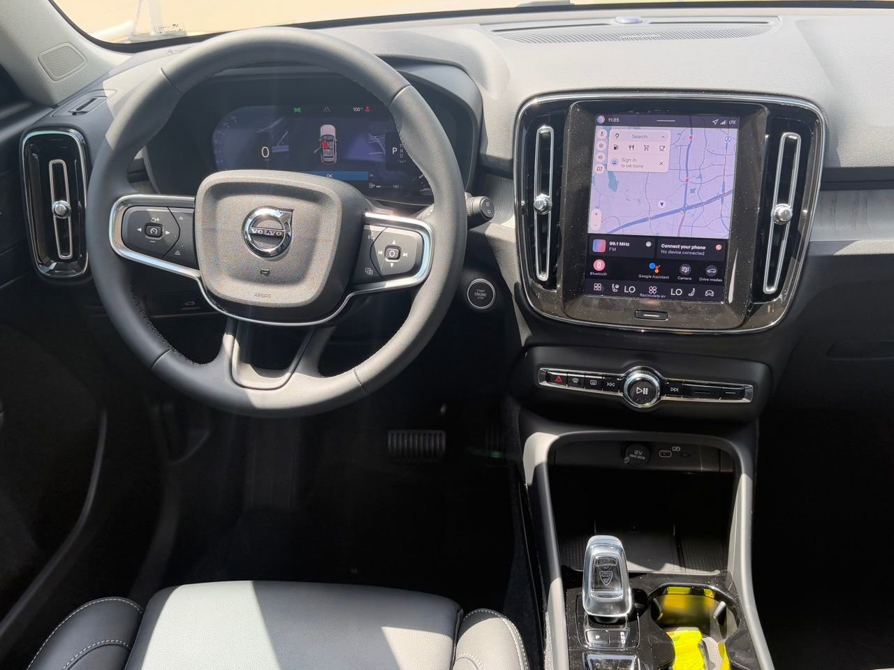 New 2026 Volvo XC40 B5 Ultra w/ Protection Package Premier AWD/4WD image 12