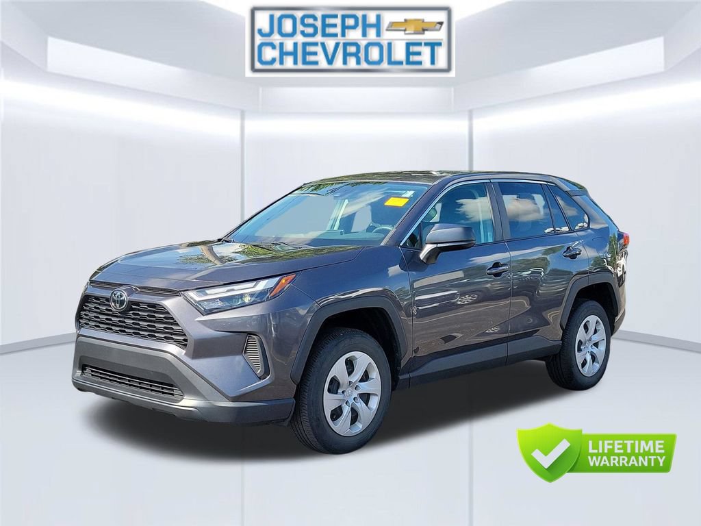 Used 2024 Toyota RAV4 LE AWD/4WD image 2