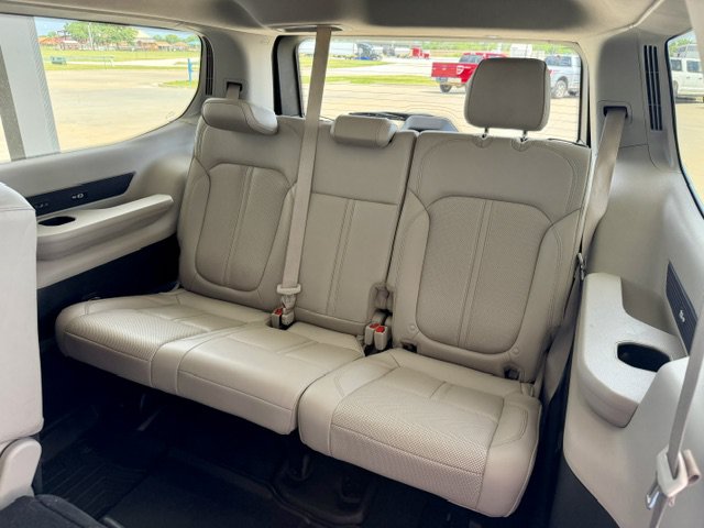 Used 2023 Jeep Wagoneer Series III w/ Premium Group I AWD/4WD image 9