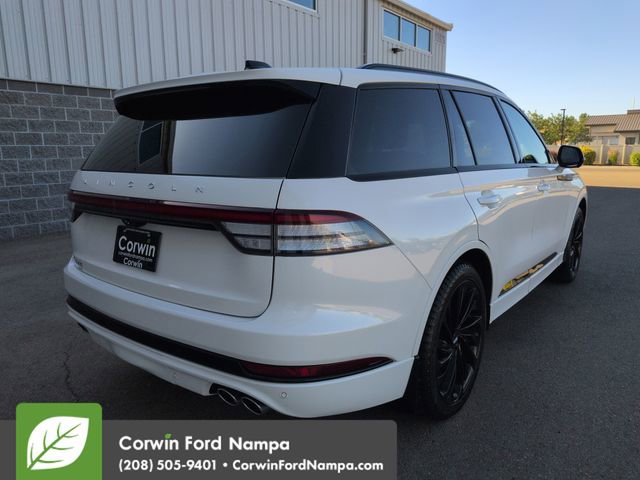 Used 2025 Lincoln Aviator Reserve w/ Equipment Group 201A AWD/4WD image 3