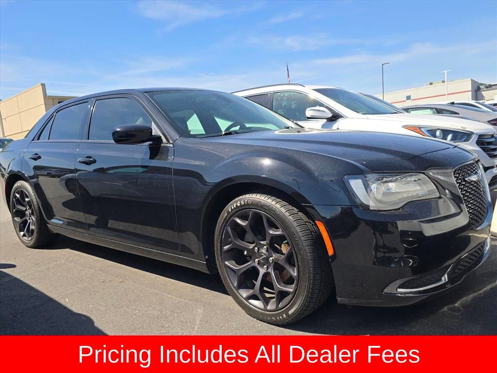 Used 2019 Chrysler 300 Touring w/ Sport Appearance Package RWD image 1
