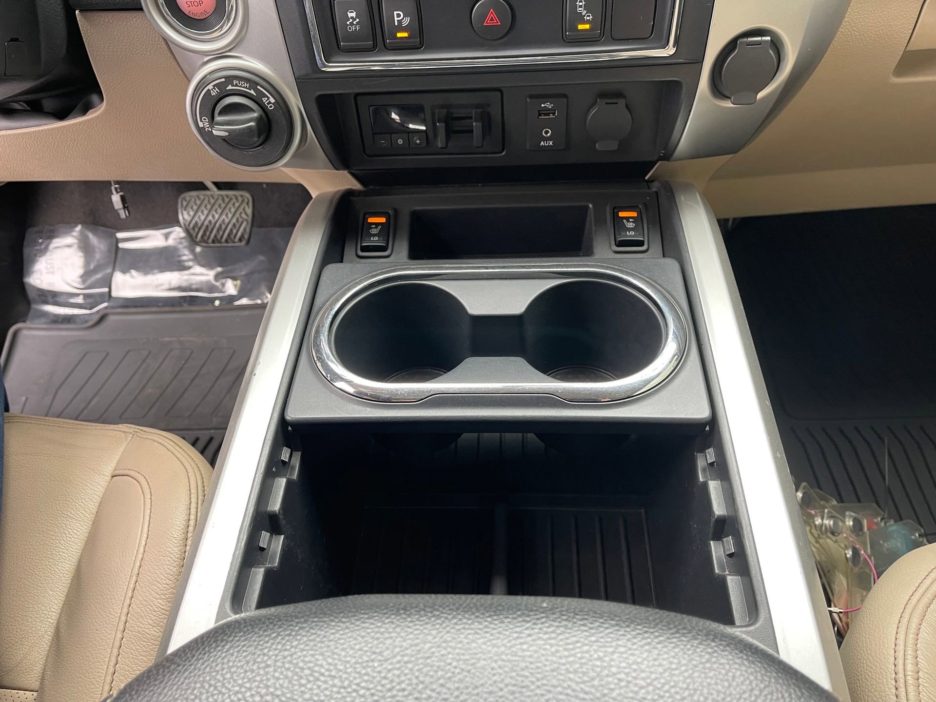 Used 2017 Nissan Titan SL w/ Chrome Package image 20