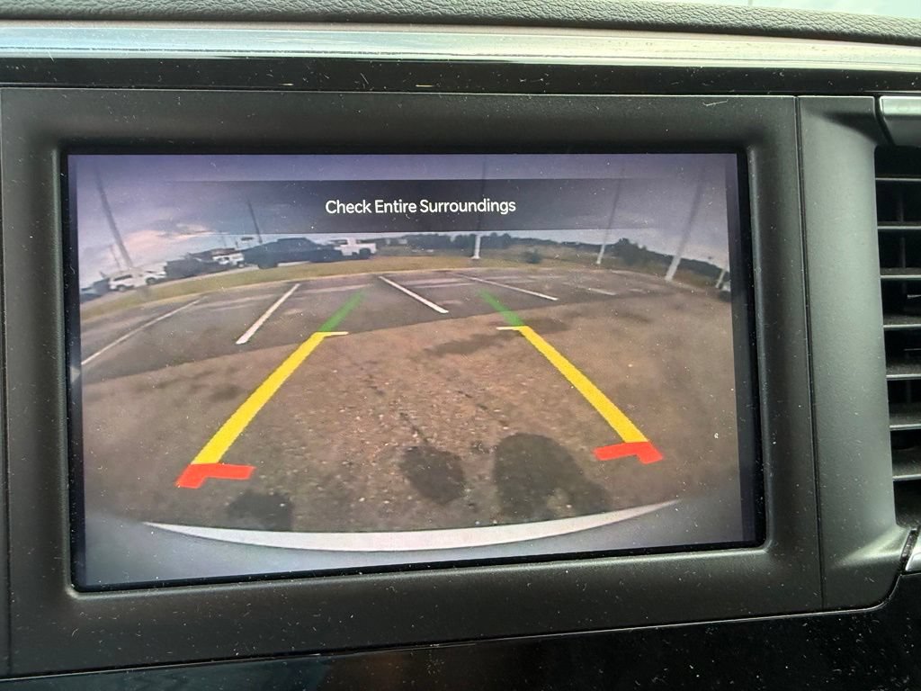 Used 2024 Chrysler Voyager LX FWD image 13