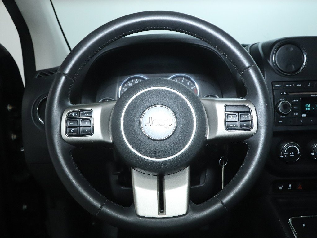 Used 2012 Jeep Compass Limited image 32