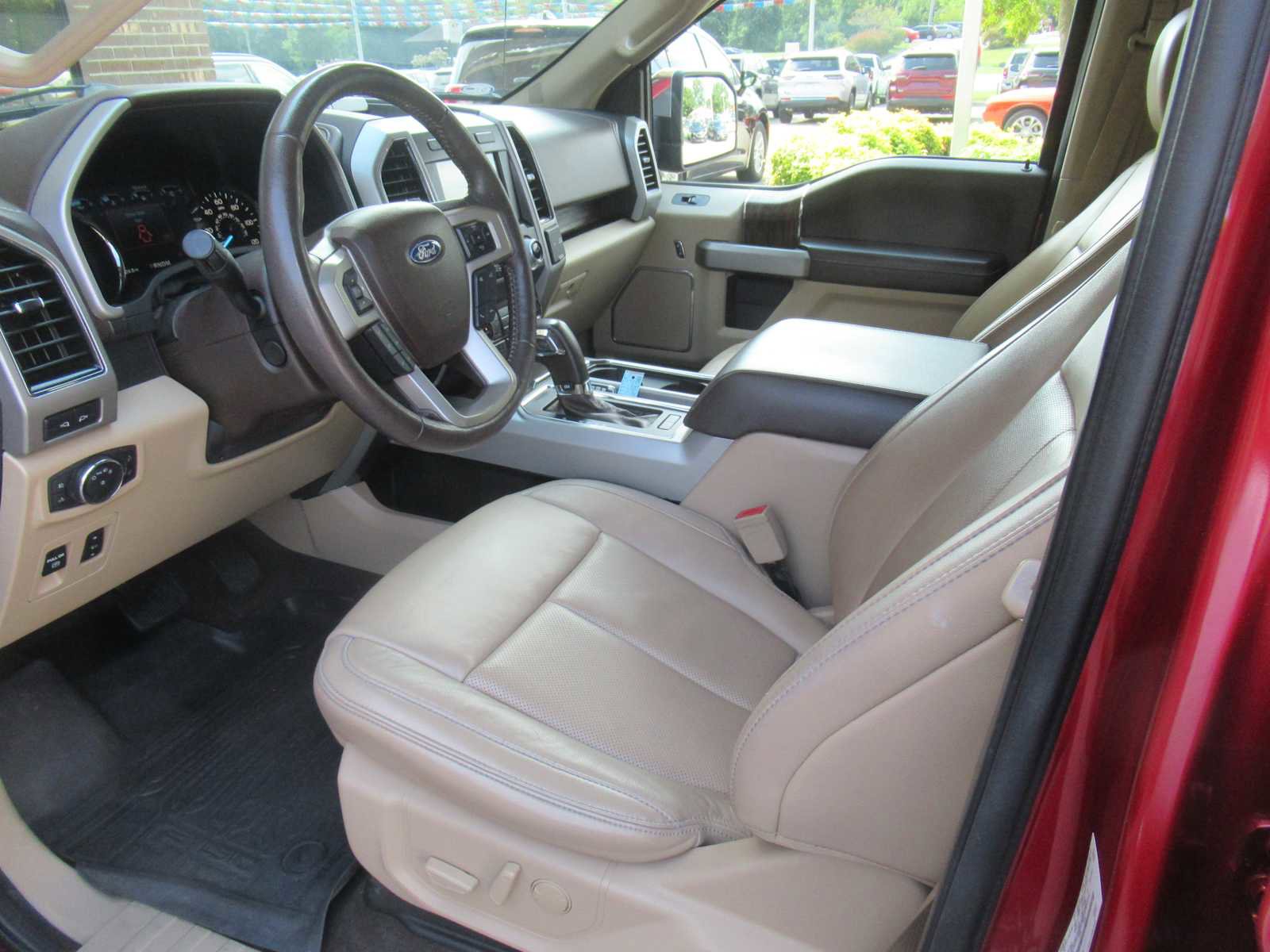 Used 2019 Ford F150 Lariat w/ Equipment Group 502A Luxury image 23